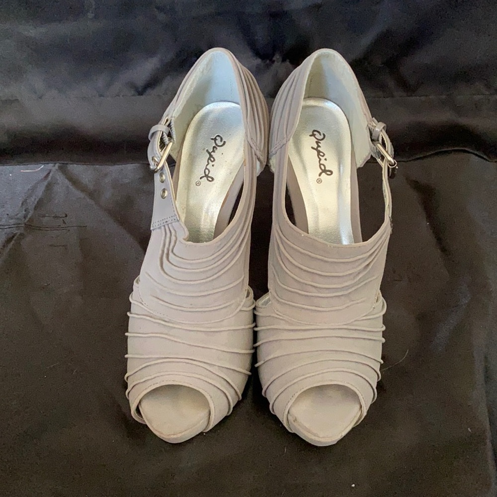 grey heels
